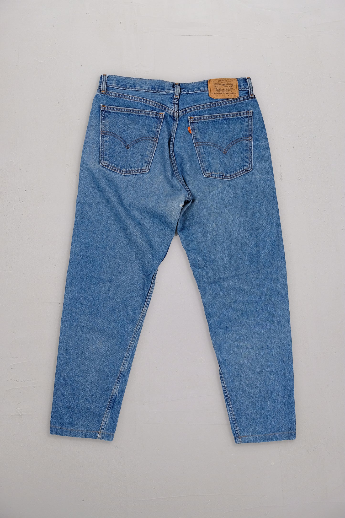 615 Levi's — Tab arancione — W33/L30