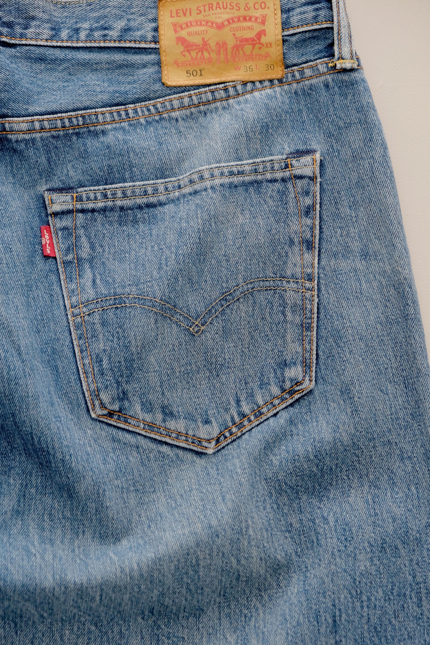 501 Levi's — W36/L30