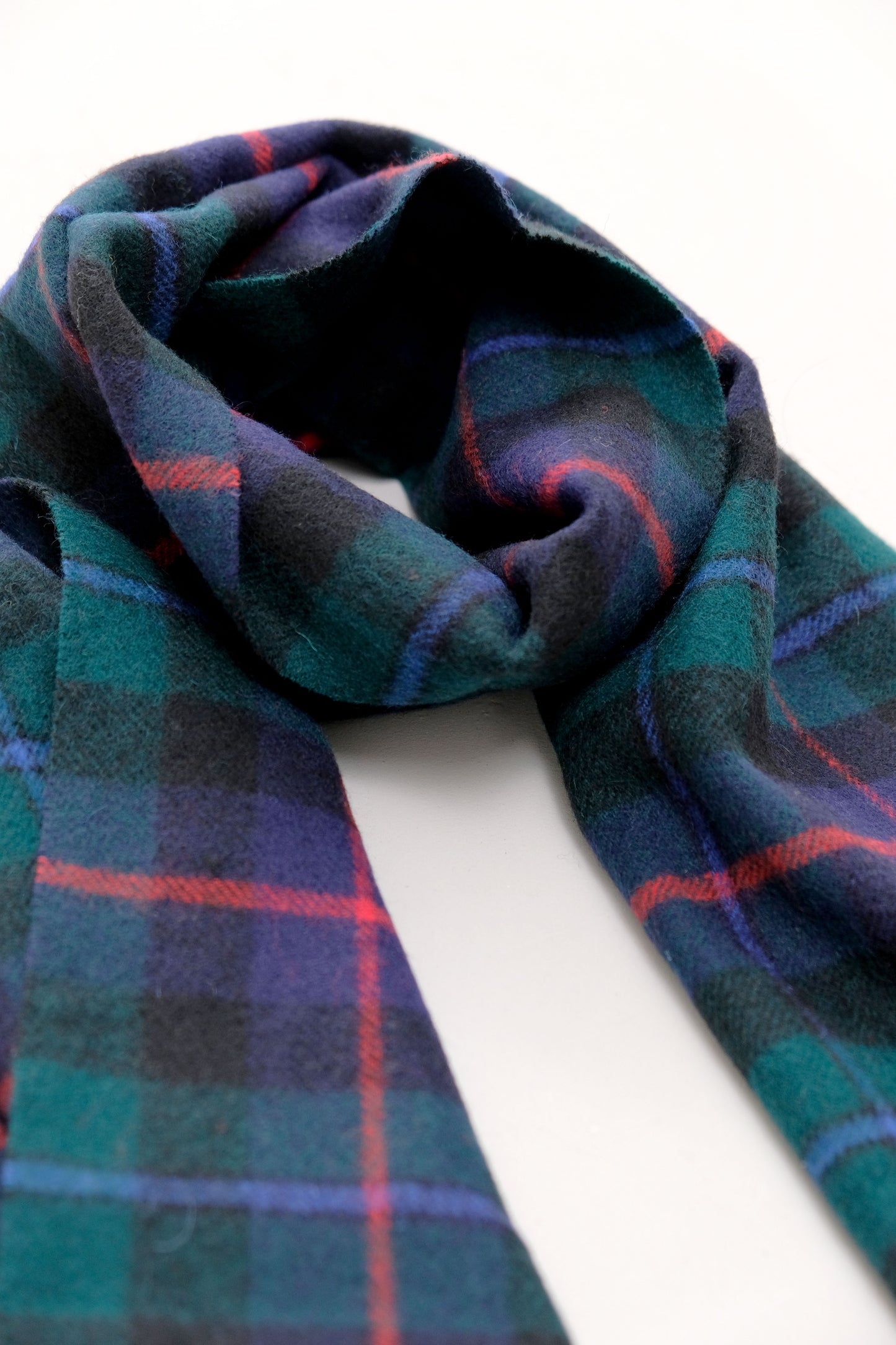 Tartan Pattern Scarf — Pure New Wool