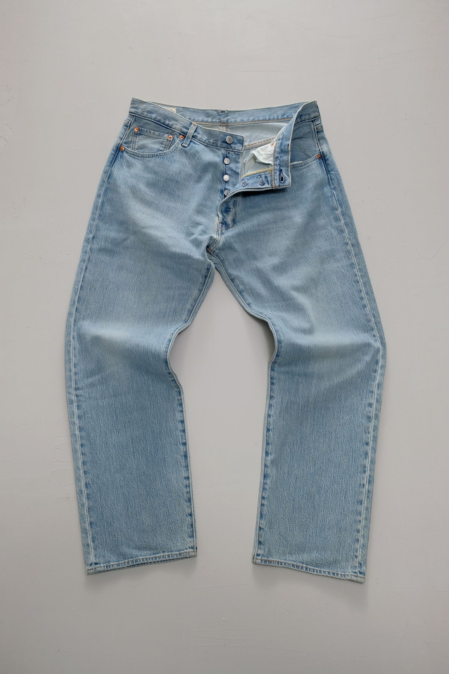 501 Levi's — LIght Blue — W34/L32