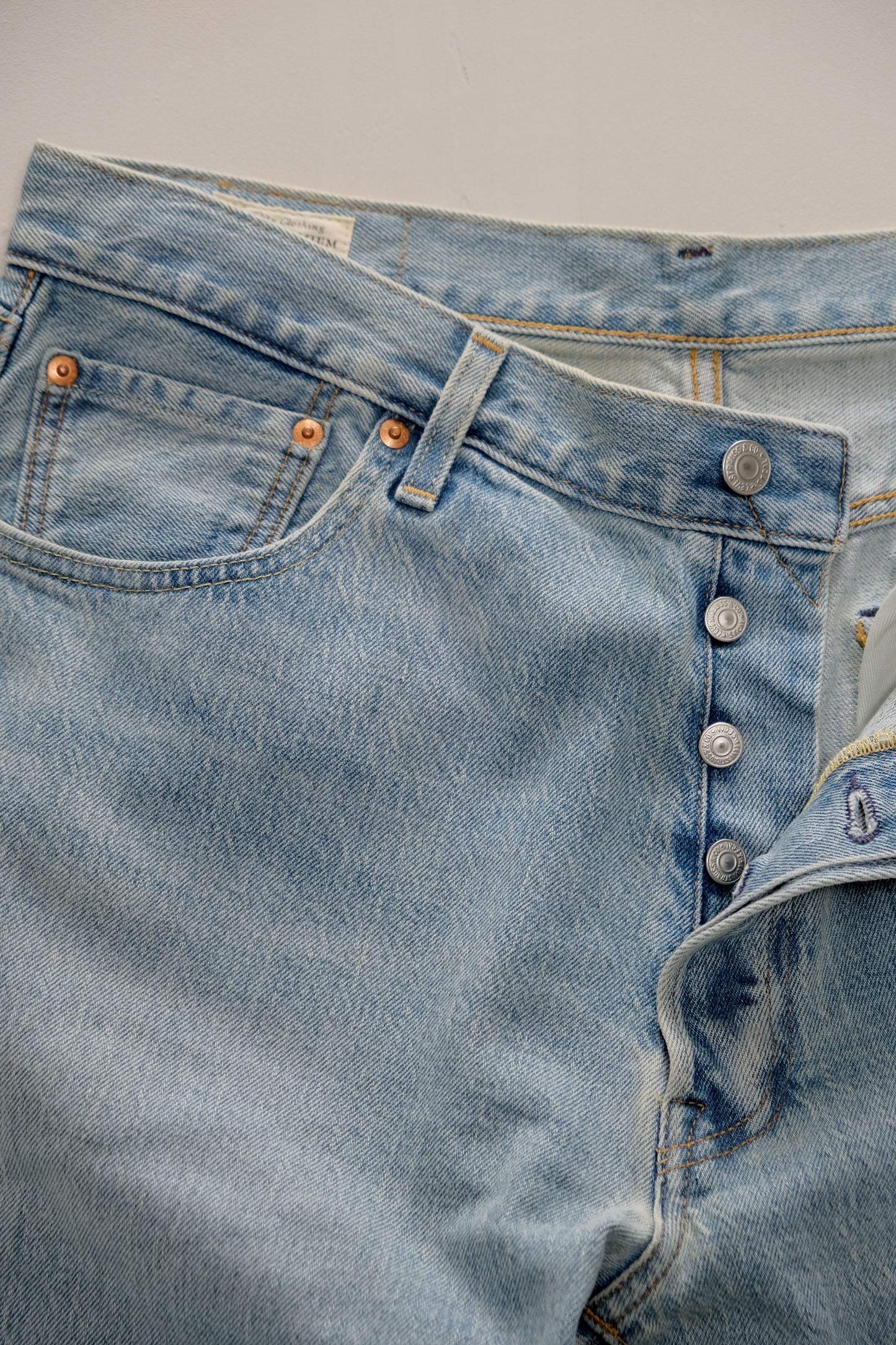 501 Levi's — LIght Blue — W34/L32