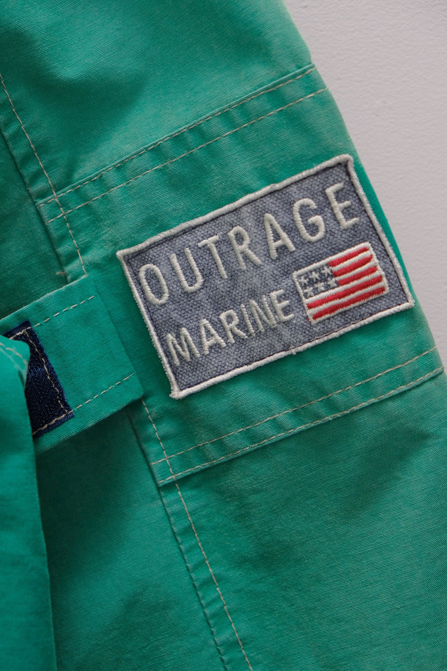 Green Wind/Lightweight Jacket — Outrage —M/L