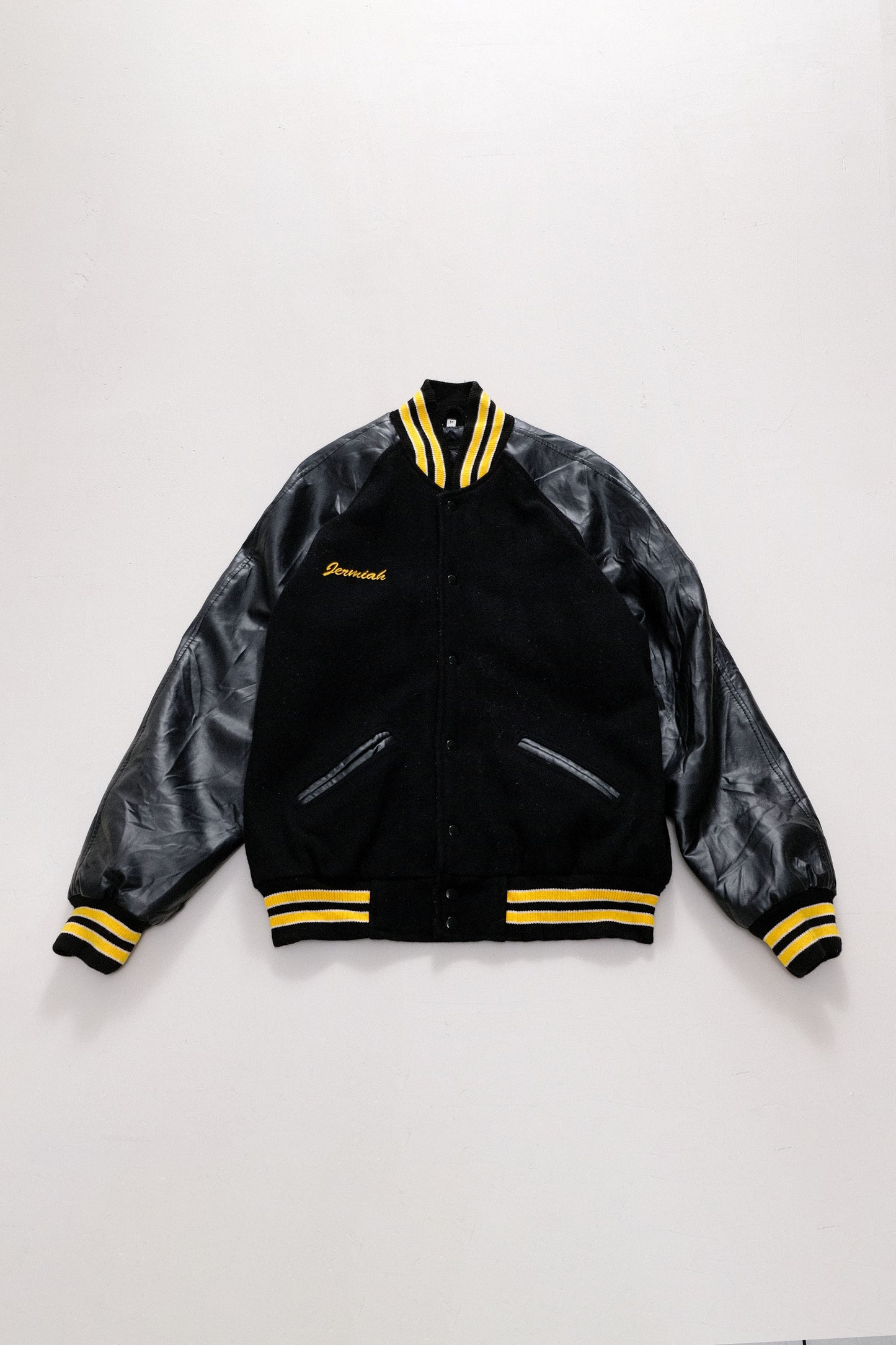 Giacca Varsity Nero Giallo Jeremiah — L/XL