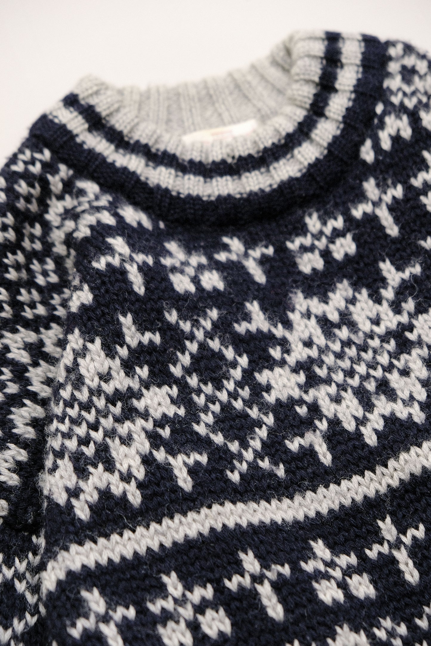 Rifle Scandinavian Pattern Sweater — M