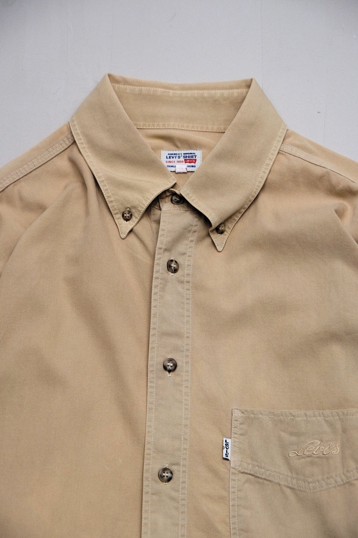 Cream Shirt — Levi's — XL