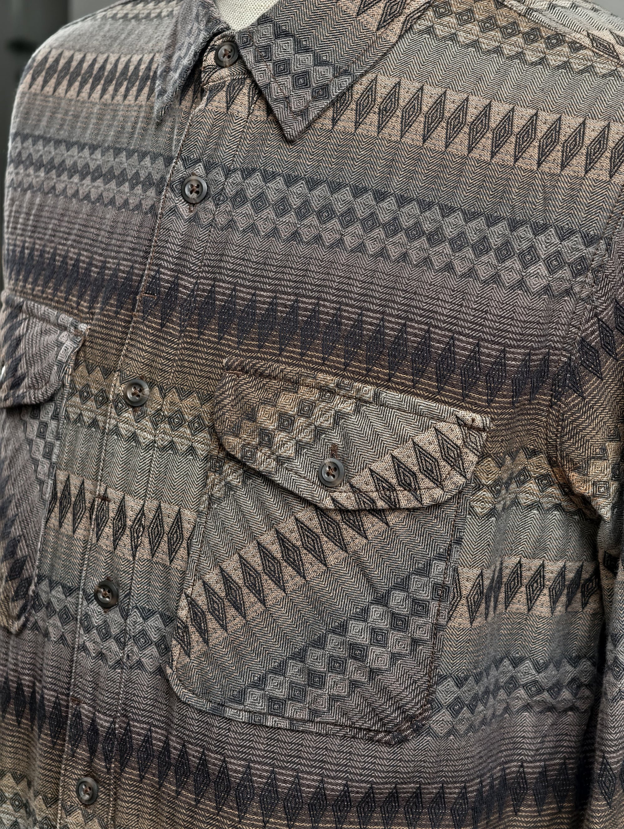 Edwin Geometric Design Shirt