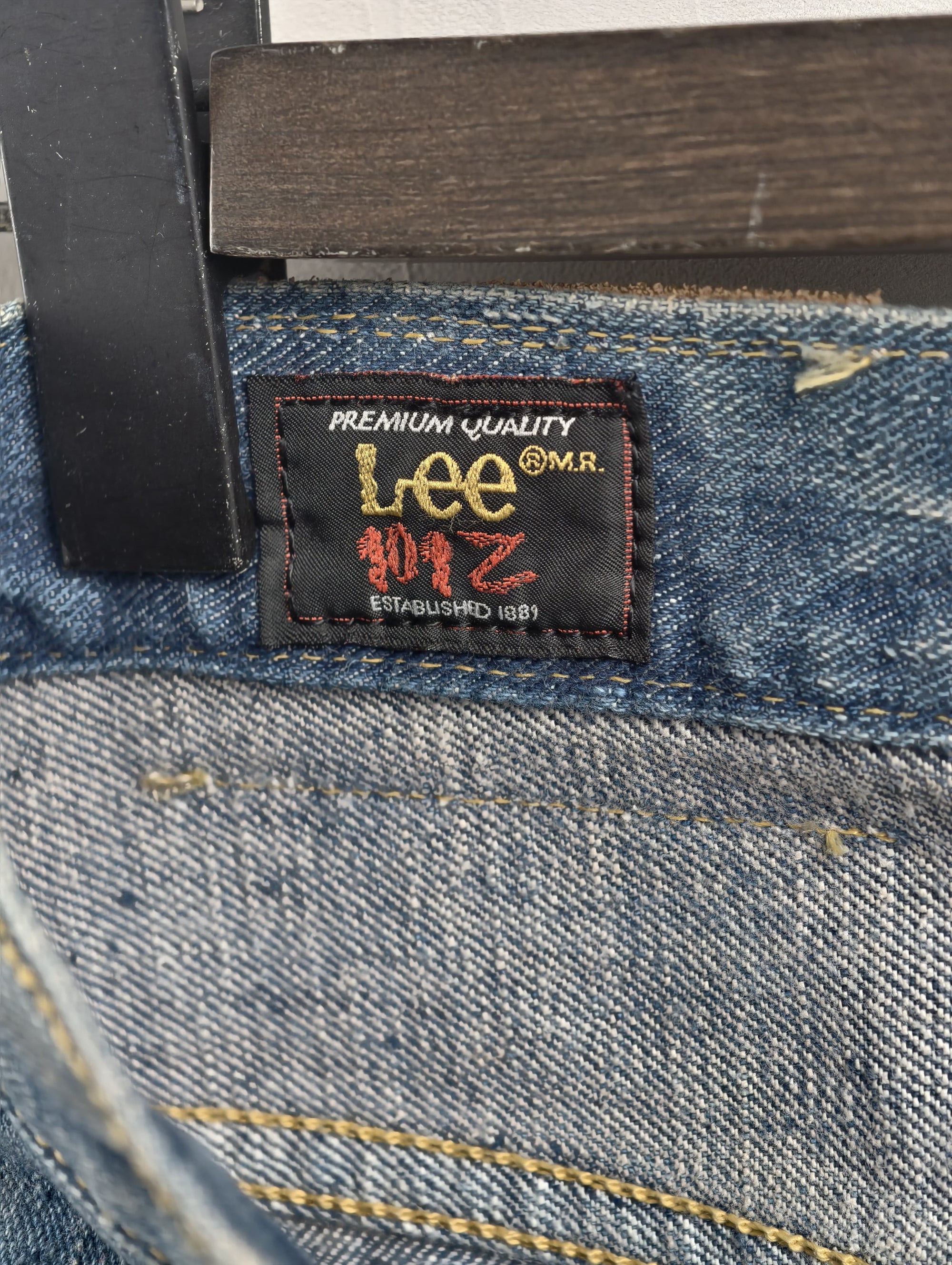 Lee 101 Selvedge Denim Jeans — 101 Z Streak Gazer