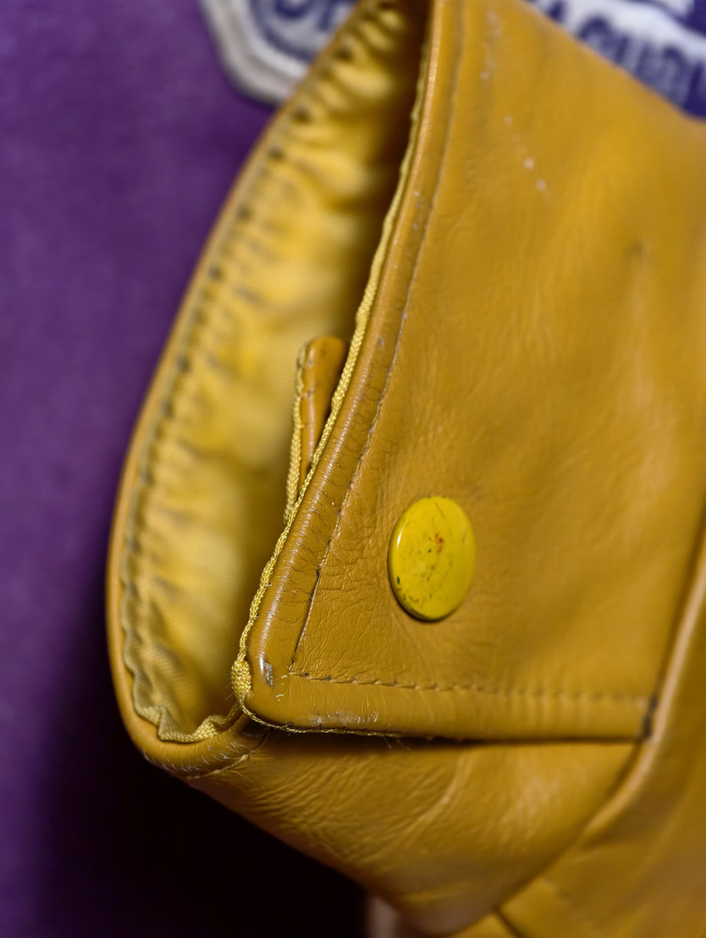 Vintage Leather 67-77 — Size 40 (M)