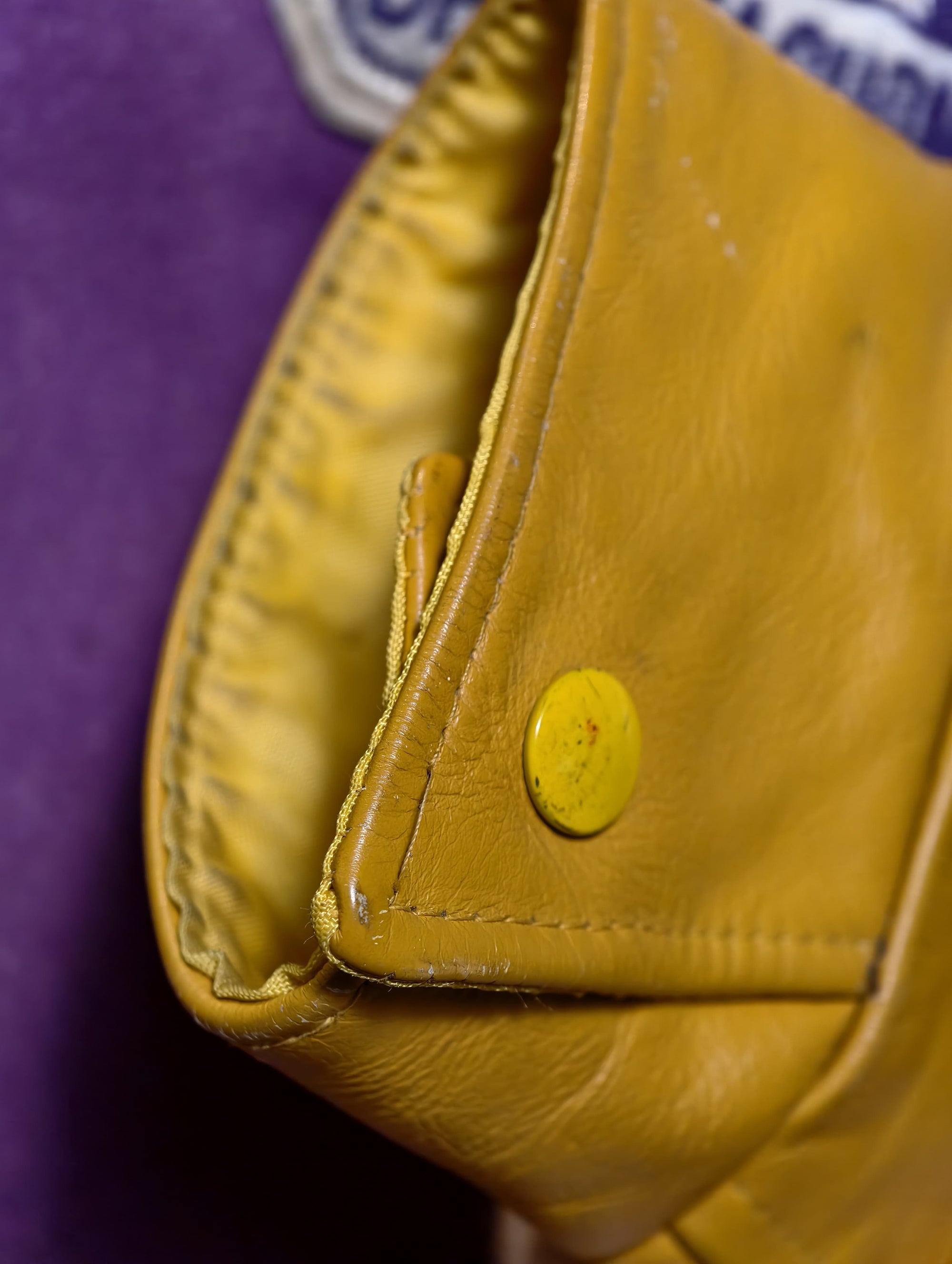 Vintage Leather 67-77 — Size 40 (M)